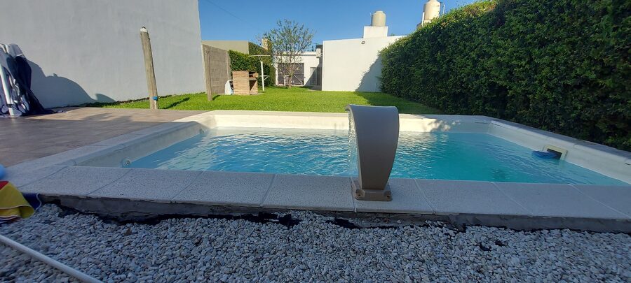 VENDO IMPECABLE CASA EN ORO VERDE,  PILETA, VERDE