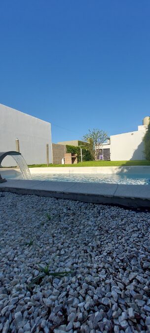 VENDO IMPECABLE CASA EN ORO VERDE,  PILETA, VERDE