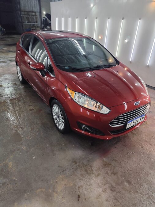 Ford Fiesta Kinetic 1.6 Titanium 2016