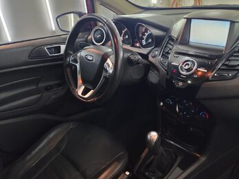 Ford Fiesta Kinetic 1.6 Titanium 2016