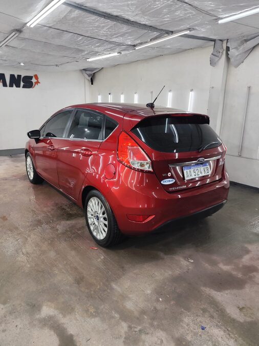 Ford Fiesta Kinetic 1.6 Titanium 2016