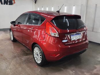 Ford Fiesta Kinetic 1.6 Titanium 2016