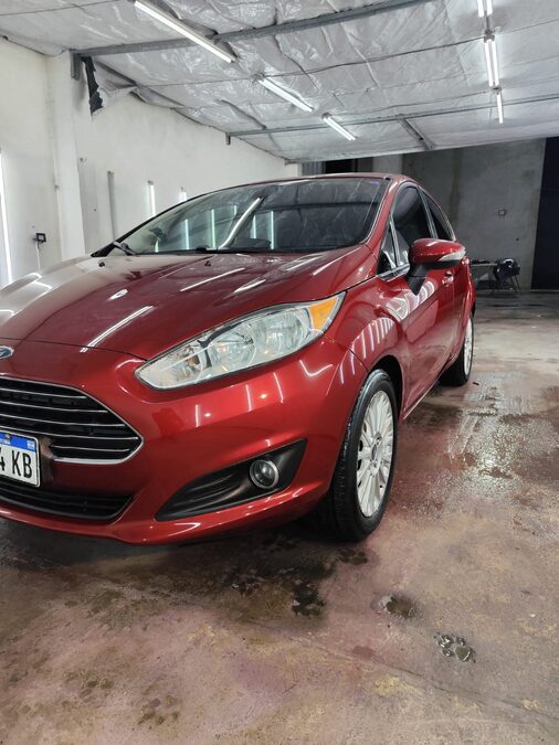 Ford Fiesta Kinetic 1.6 Titanium 2016