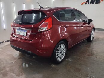 Ford Fiesta Kinetic 1.6 Titanium 2016