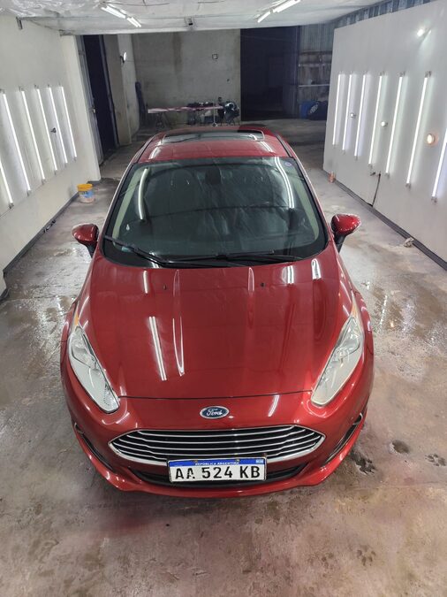 Ford Fiesta Kinetic 1.6 Titanium 2016