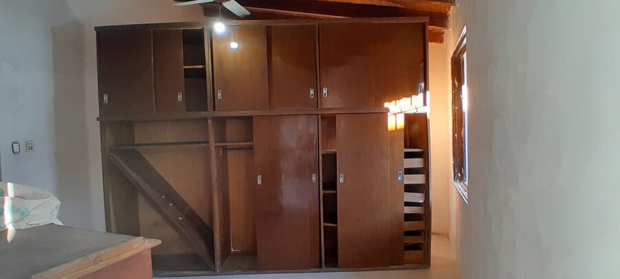 ROPERO DE MADERA 3MTS X 2,50MTS