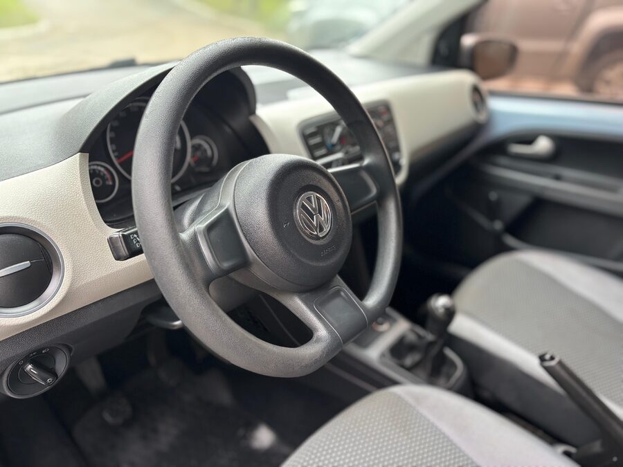 VOLKSWAGEN MOVE UP! 1.0. Recibo vehículos de menor y mayor valor.