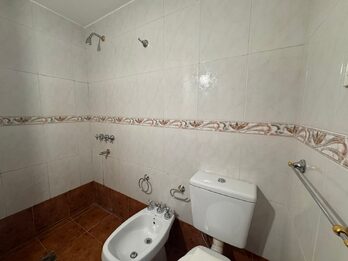 ALQUILER UN DORMITORIO PLENO CENTRO. 25 DE MAYO E ILLIA