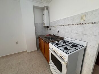 ALQUILER UN DORMITORIO PLENO CENTRO. 25 DE MAYO E ILLIA