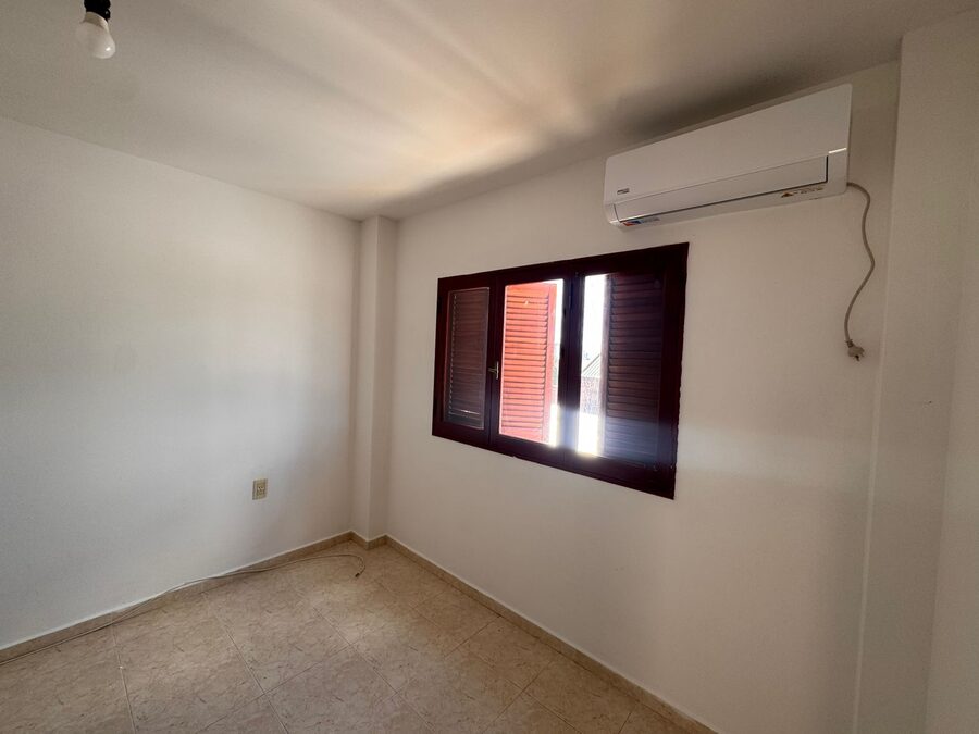 ALQUILER UN DORMITORIO PLENO CENTRO. 25 DE MAYO E ILLIA
