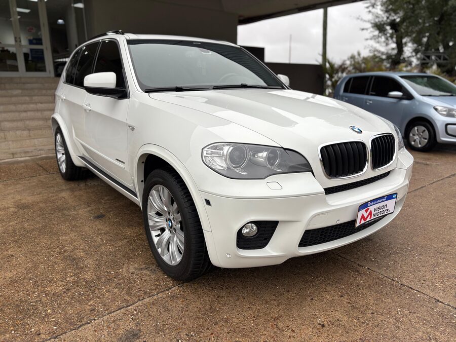 BMW X5 3.0S EXECUTIVE STEPTRONIC. Recibo vehículos.