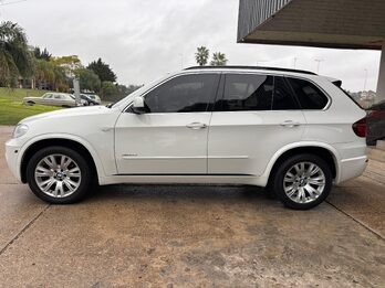 BMW X5 3.0S EXECUTIVE STEPTRONIC. Recibo vehículos.