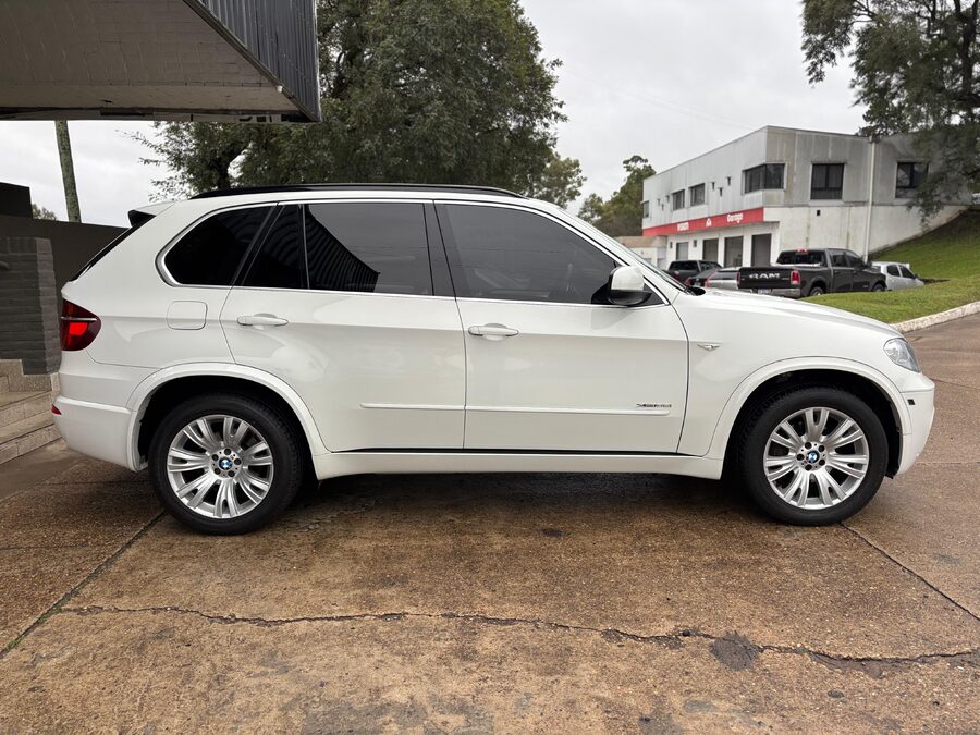 BMW X5 3.0S EXECUTIVE STEPTRONIC. Recibo vehículos.