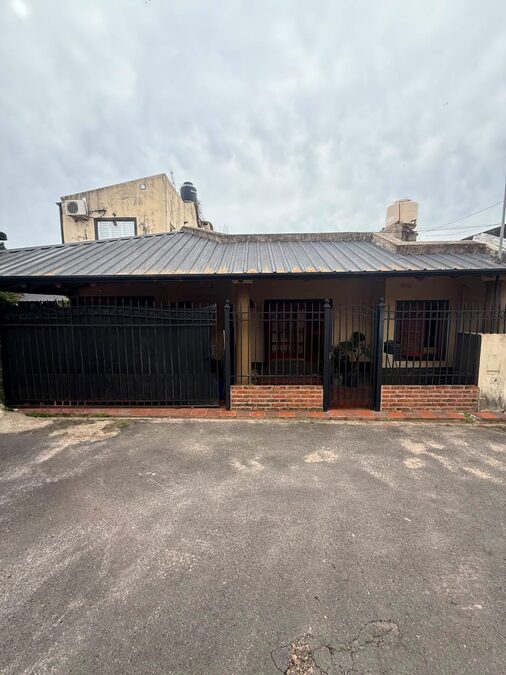 CASA APTA CREDITO ZONA ALMAFUERTE Y MIHURA