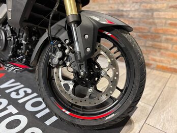 ROUSER NS 400. Recibo vehículos.
