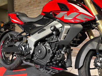 ROUSER NS 400. Recibo vehículos.