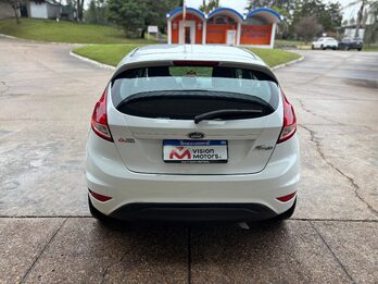 FORD FIESTA 1.6 SE. Recibo vehículos de menor y mayor valor.