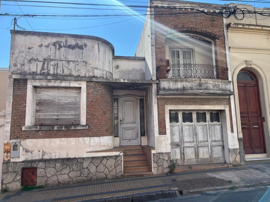 OPORTUNIDAD! CASA A RECICLAR MONTE CASEROS Y FELICIANO
