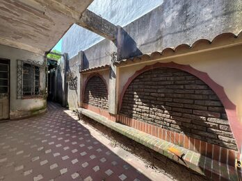 OPORTUNIDAD! CASA A RECICLAR MONTE CASEROS Y FELICIANO