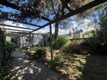 OPORTUNIDAD! CASA A RECICLAR MONTE CASEROS Y FELICIANO