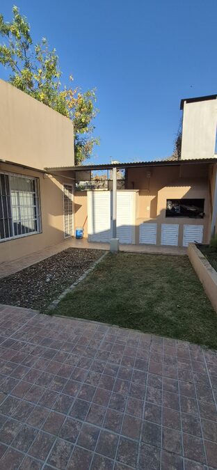 VENTA CASA / OVIDIO LAGOS  / 3DORM / 2 BAÑOS / QUINCHO / TERRAZA / COCHERA