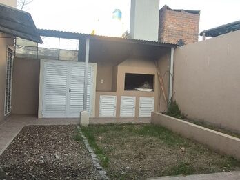 VENTA CASA / OVIDIO LAGOS  / 3DORM / 2 BAÑOS / QUINCHO / TERRAZA / COCHERA
