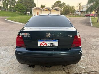 VOLKSWAGEN Bora 2.5 con MOTOR VENTO