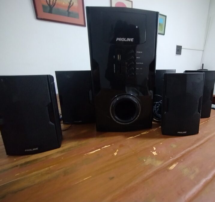 Home Theater Proline 5.1 (USB / SD / Radio FM) – ¡Excelente Estado!
