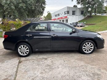 TOYOTA COROLLA 1.8 SE-G AT. Recibo vehículos de menor y mayor valor.