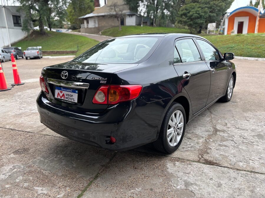 TOYOTA COROLLA 1.8 SE-G AT. Recibo vehículos de menor y mayor valor.