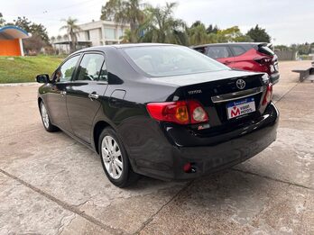 TOYOTA COROLLA 1.8 SE-G AT. Recibo vehículos de menor y mayor valor.