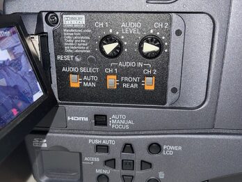 VIDEOCAMARA PROFESIONAL PANASONIC AG-HMC 71