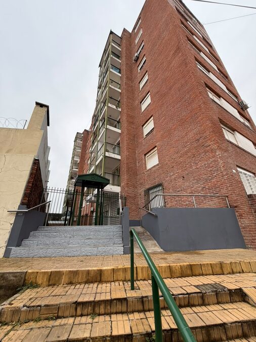 Venta Departamento 3 dormitorios Con Cochera