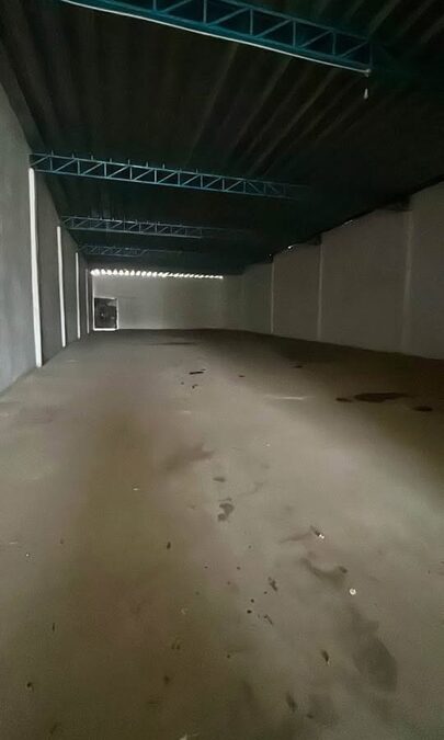 ALQUILER - GRAN GALPON ZONA RONDEAU Y BROWN