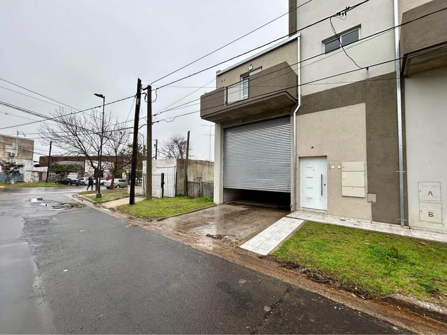 ALQUILER - GRAN GALPON ZONA RONDEAU Y BROWN