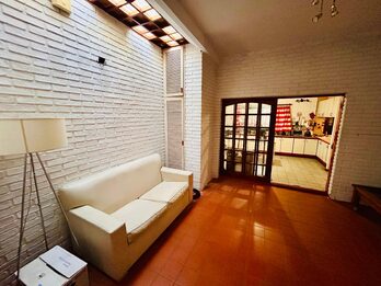 VENTA Casa de 3 DORM con cochera y pileta - Gdor. Sola 645