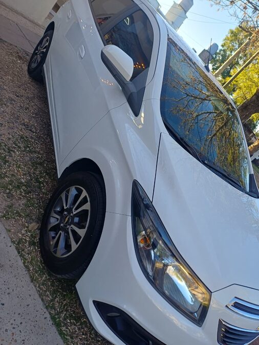 Chevrolet onix ltz 2016