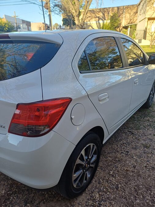 Chevrolet onix ltz 2016