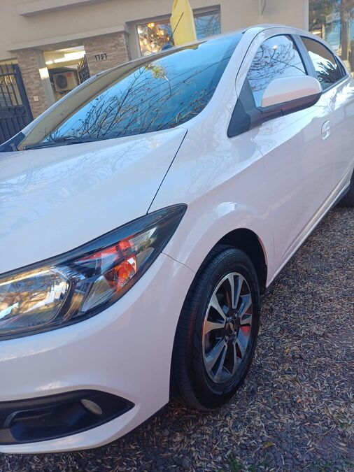 Chevrolet onix ltz 2016