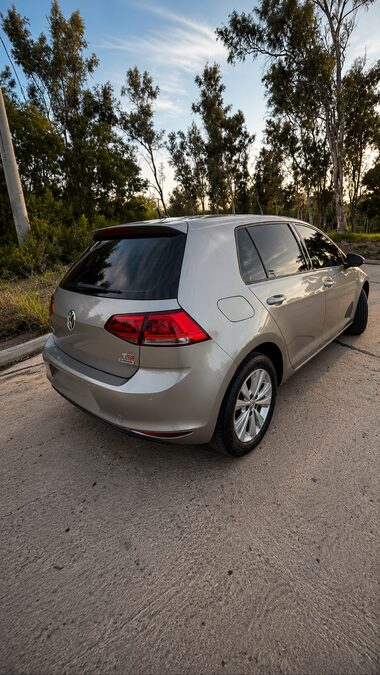 VOLKSWAGEN GOLF 1.4 TSI COMFORTLINE DSG MK7 - AÑO 2.016
