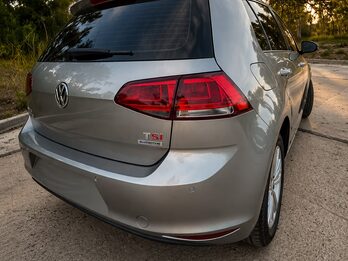 VOLKSWAGEN GOLF 1.4 TSI COMFORTLINE DSG MK7 - AÑO 2.016