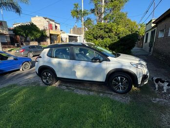 PEUGEOT 2008 1.6 FELINE L/22 M/T AÑO 2.023