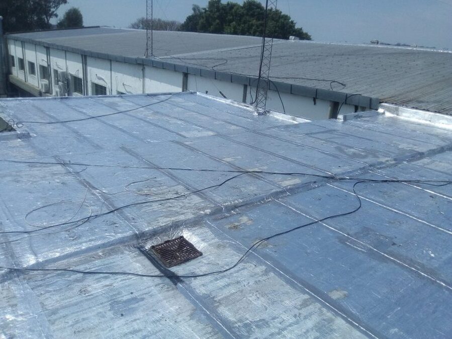 Realizo reparación de llovedura de techos y contrucción ect