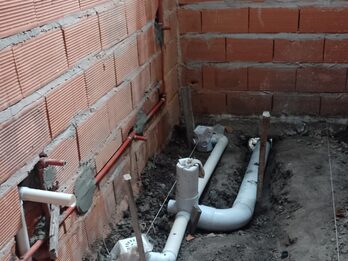 Realizo reparación de llovedura de techos y contrucción ect