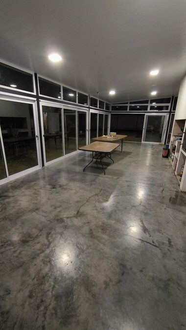 Hermosa casa quinta con pileta, playón deportivo y habitaciones