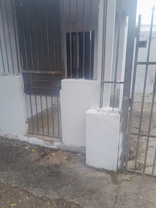 PARTICULAR ALQUILA CASA DOS DORMITORIOS