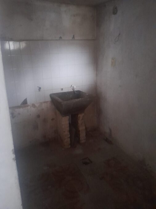 PARTICULAR ALQUILA CASA DOS DORMITORIOS