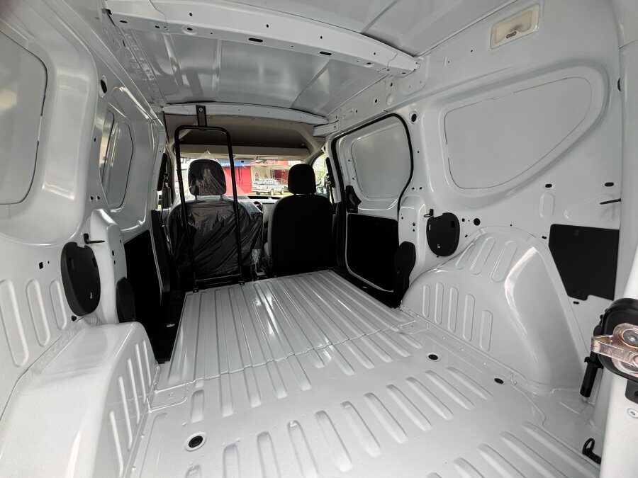 RENAULT KANGOO 1.6 EXPRESS NAFTA FURGÓN Y 5 ASIENTOS