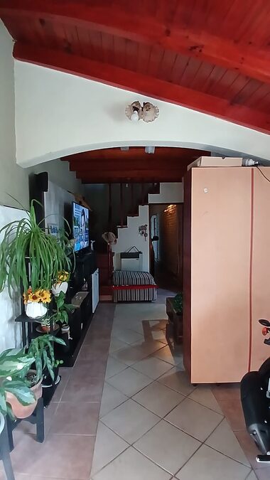 VENTA CASA 2 DORM CON COCHERA, PATIO CON PILETA Y QUINCHO - VILLA SEGUÍ Y GARRIGÓ