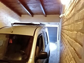 VENTA CASA 2 DORM CON COCHERA, PATIO CON PILETA Y QUINCHO - VILLA SEGUÍ Y GARRIGÓ